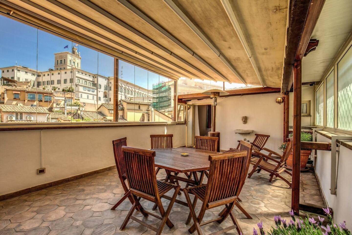 Appartamento Attic With Terrace By Trevi Fountain Roma Esterno foto