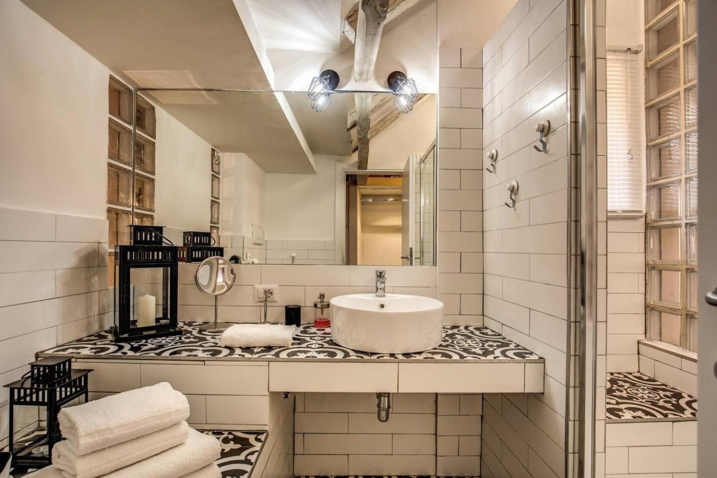 Appartamento Attic With Terrace By Trevi Fountain Roma Esterno foto