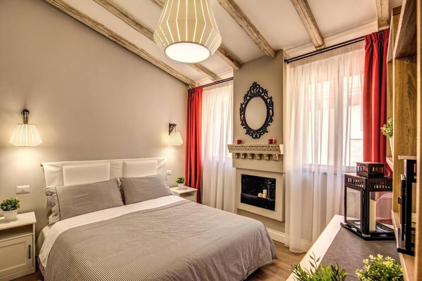 Appartamento Attic With Terrace By Trevi Fountain Roma Esterno foto